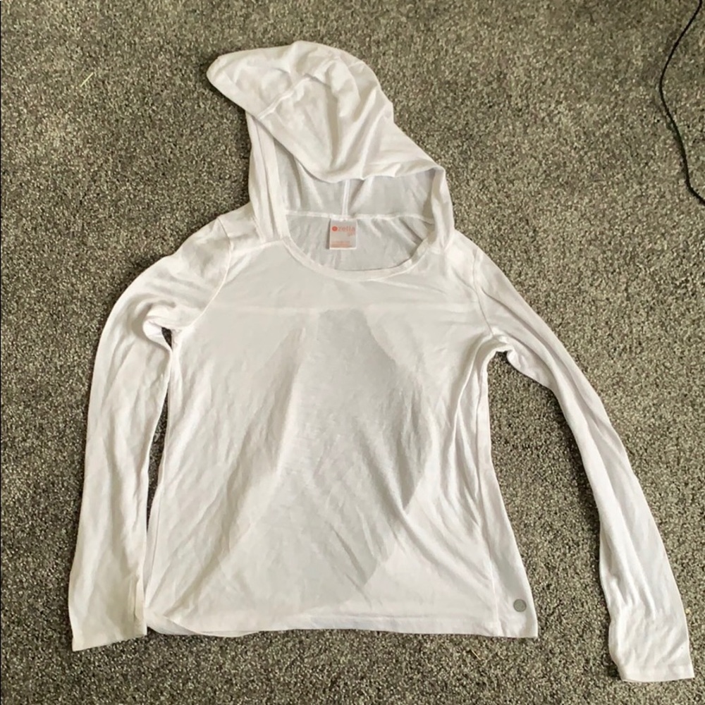 🤍Zella white long sleeve with open back 🤍